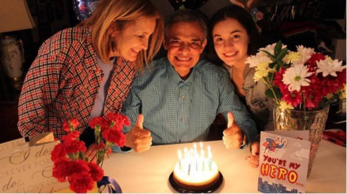 A pesar de sus altos y bajos, el cantante disfruta de su tiempo en familia junto a su esposa Sarita y su hija.