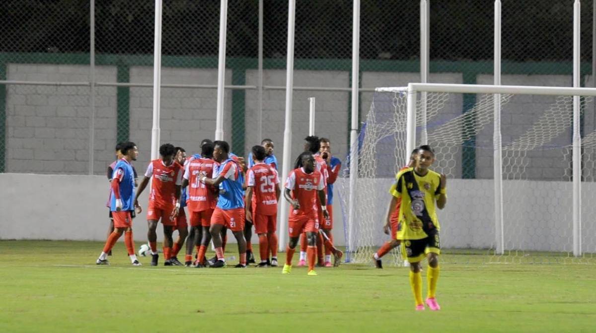 Real Sociedad rescató el empate en cinco minutos.