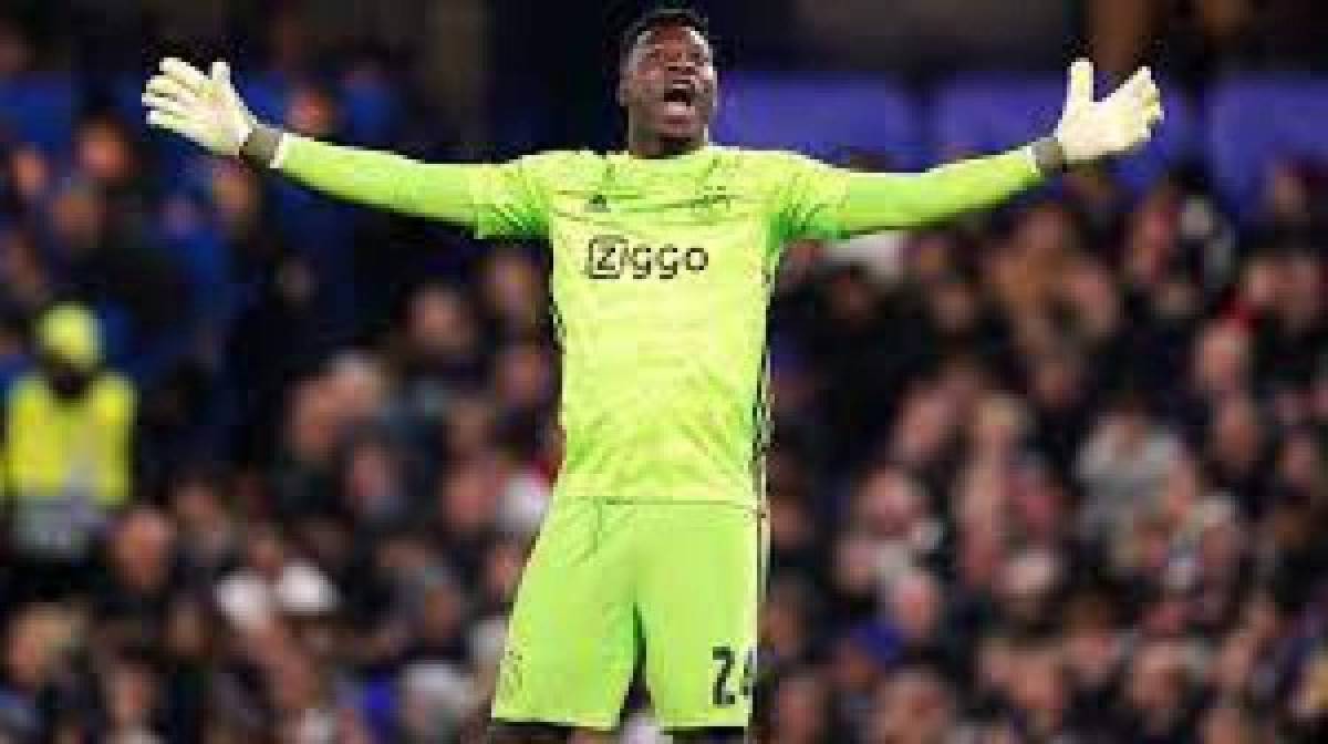 Andre Onana, arquero camerunés del Ajax, suspendido el último año por doping, está a punto de convertirse en arquero del Lyon francés. La salida inminente de Anthony Lopes abriría la puerta a Onana.