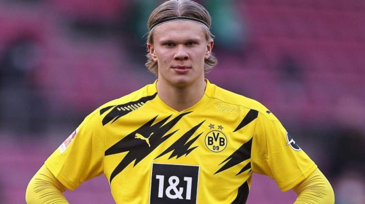 El noruego Erling Haaland suma enteros con el Real Madrid y continúa alimentando rumores sobre una posible llegada a Chamartín. Ahora, escribió a su compañera Reinier, cedido por el Real Madrid en Dortmund, un 'disfruta, hermano', junto a Rodrygo, hombre del Real Madrid. 'My bro', le respondió a una fotografía que Rodrygo colgó en redes sociales. En otoño Haaland fue visto jugando encuentros on-line en su consola, con un equipo personalizado que viste el escudo y camisa del Real Madrid. <br/><br/>La llegada del noruego se avizora compleja, por su precio, que excedería los 150 millones de euros. El Real Madrid aún no concerta ventas que liberasen la cifra. Además, la prioridad sería Kylian Mbappé.