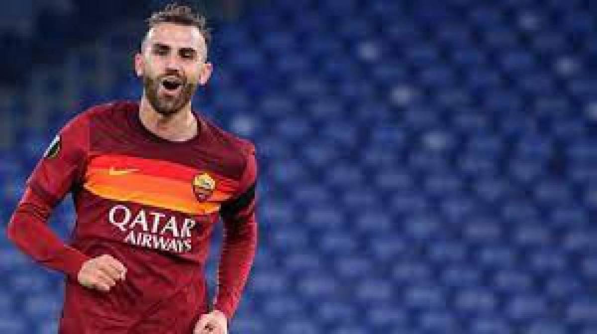 Borja Mayoral firmó buena campaña con la Roma (17 goles). Podría volver a Madrid, si así lo decide Ancelotti, pero ha sido importante con el equipo romano. Mourinho lo tendría como preferido, por encima de Dzeko.