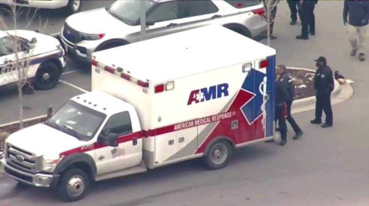 Las autoridades en Estados Unidos respondieron al tiroteo ocurrido esta tarde dentro de un supermercado en la ciudad de Boulder. Las autoridades aún no han confirmado el número de muertos ni heridos.