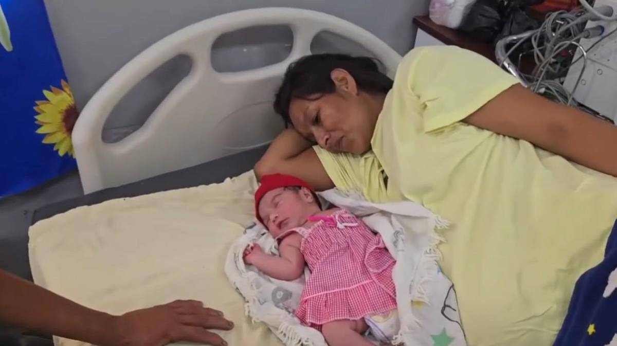 Hondureños nombran “Karol G” a bebé; es hermana de “Messi Mbappé”