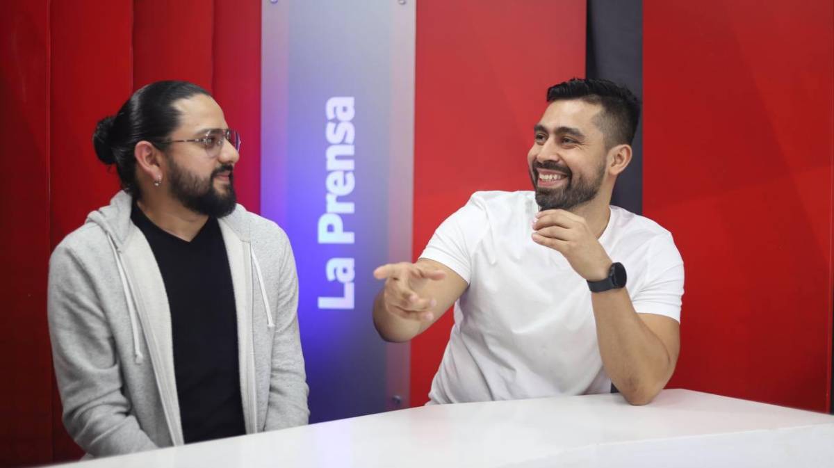 Dennis Aguilera tiene experiencia en teatro, puesto que fue parte de la Compañía Teatral Los Zorzales.