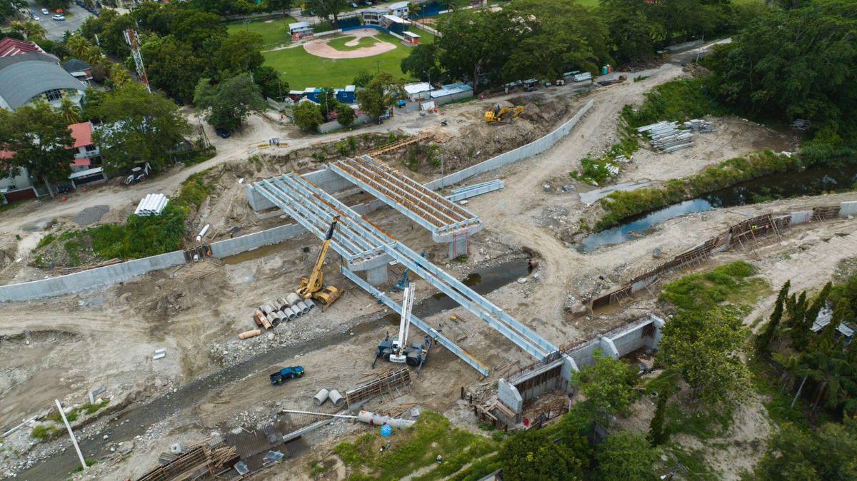 Toma aérea de la obra.