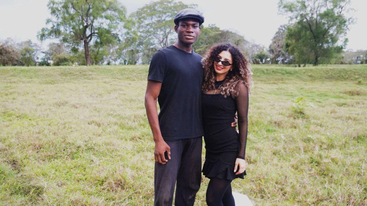 El director Joe Ramos con la actriz Jocelyn Romero.“Suplicio” es un filme de Joe Ramos junto con Spotlight Productions, en colaboración con la Policía Nacional de Honduras.