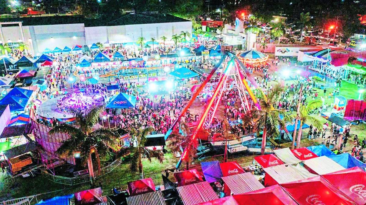 Sampedranos olvidan las penas celebrando a lo grande en la feria