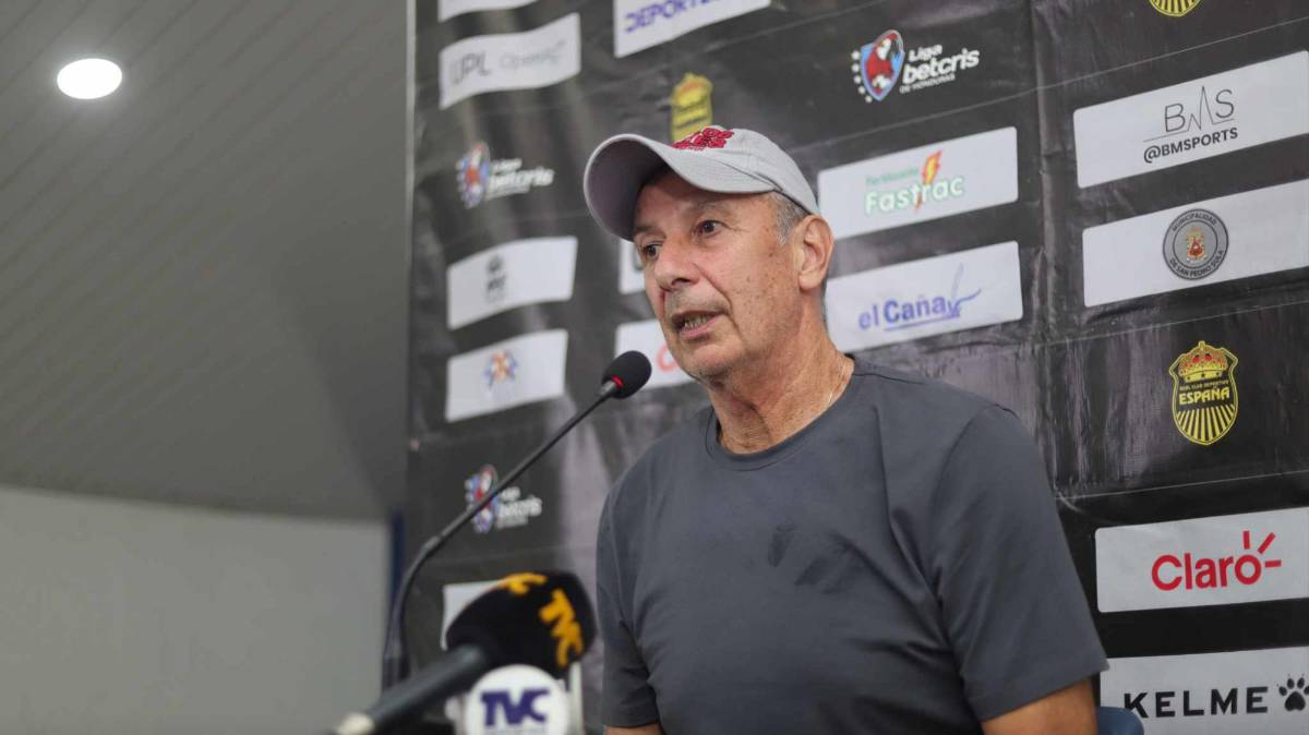 Real España: Falero responde a los que piden su salida y hace una confesión