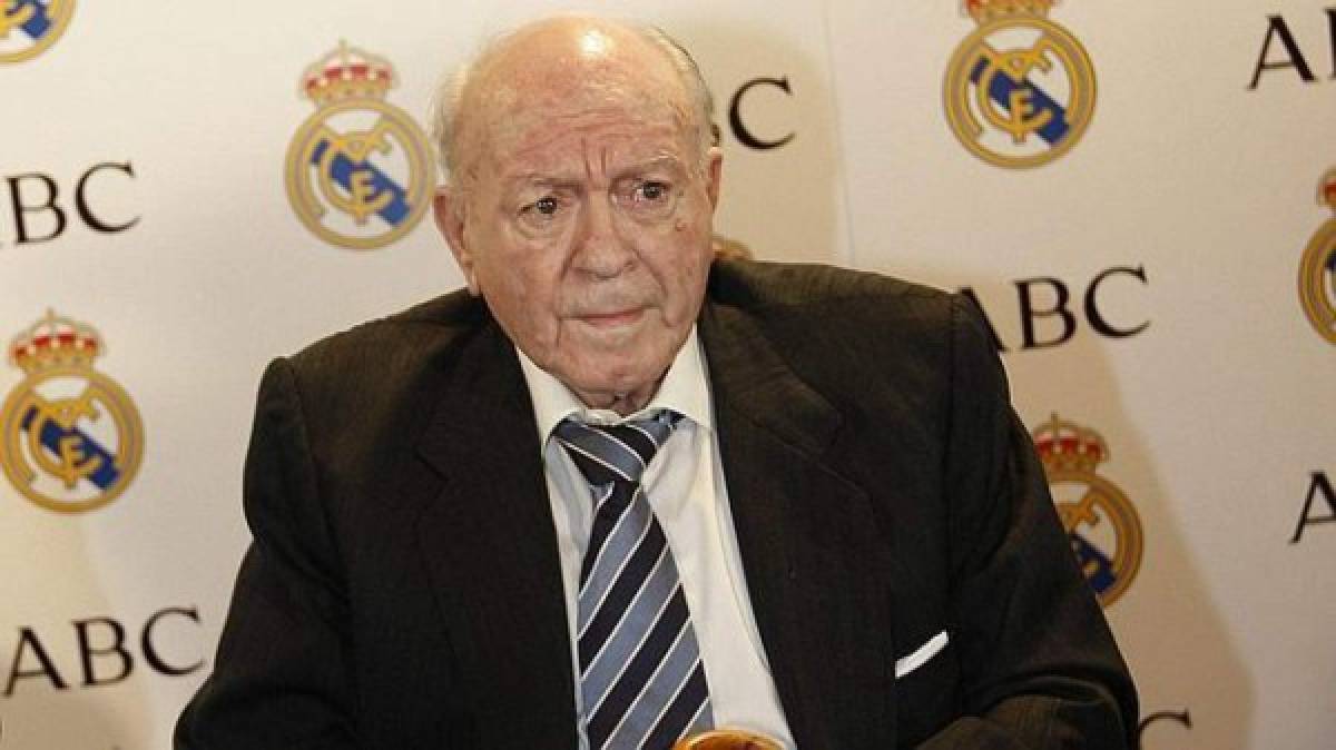 Alfredo Di Stéfano: Como técnico del Real Madrid ganó una Supercopa de España y dio impulso a la Quinta del Buitre. En 1982 cumplió su primera etapa en el Real Madrid. En noviembre de 1990, volvió a escena para sustituir a Toshack.