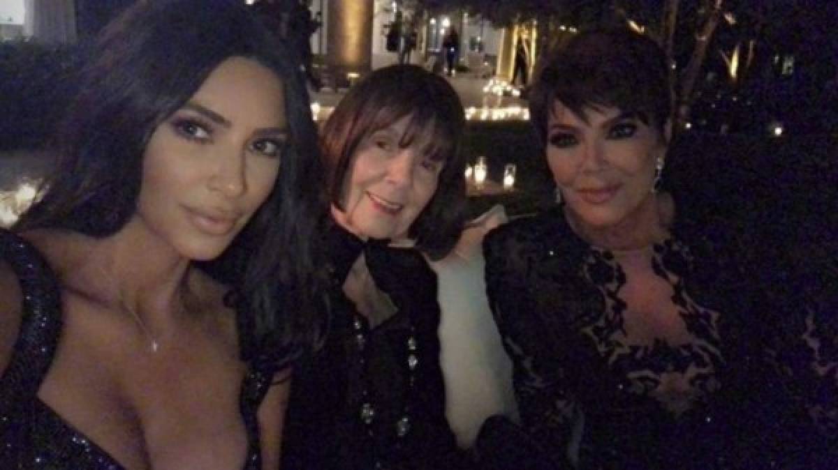 Kim Kardashian, su abuela materna, Mary Jo Campbell, y su madre, Kriss Jenner, fueron parte de los festejos de las 40 primaveras de Kourtney Kardashian.