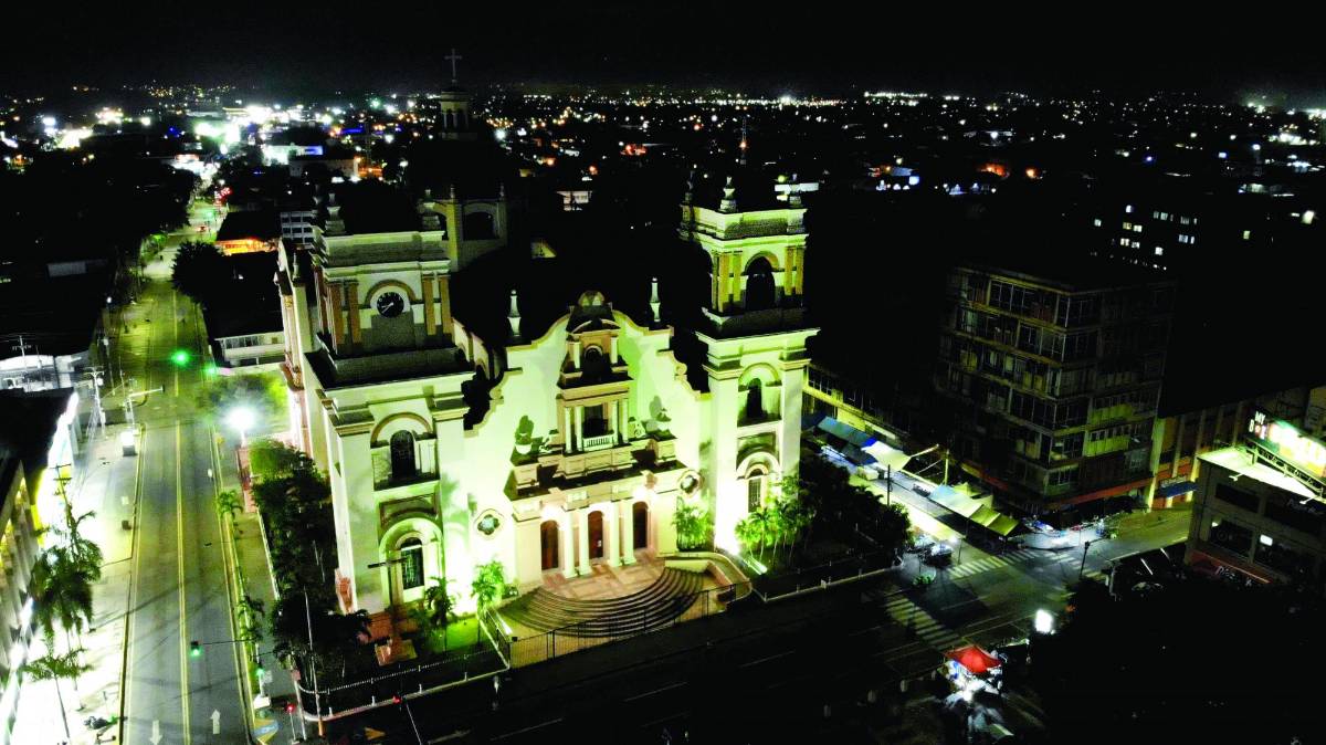 Sectores rechazan la medida por considerarla improvisada y nociva para la economía.