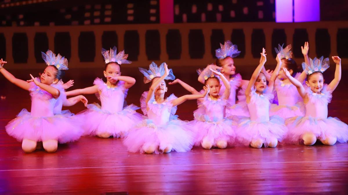 Bellas Artes presenta su show artístico Dancing in New York