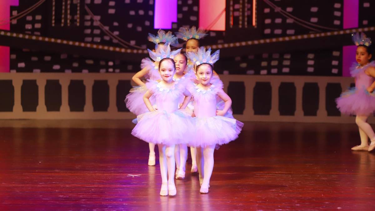 Bellas Artes presenta su show artístico Dancing in New York
