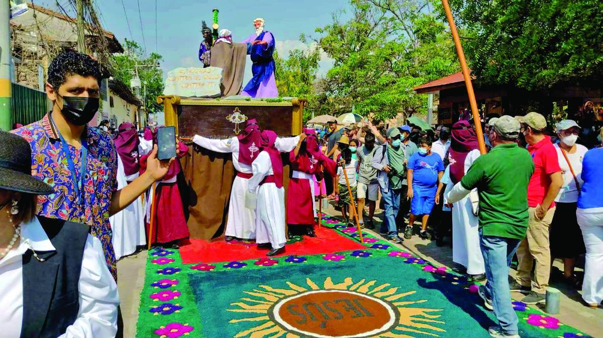 En Comayagua, La Ceiba, Santa Rosa y Tegucigalpa se apreciaron hermosas piezas realizadas con mucha dedicación.