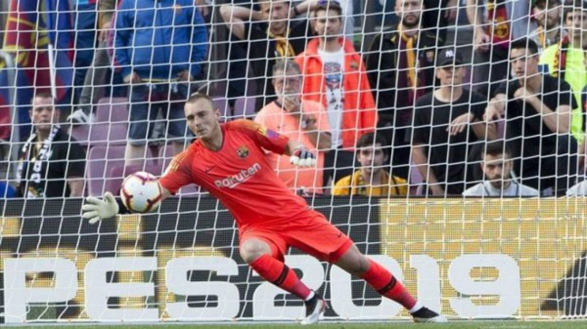 Cillessen: El portero holandés jugó como titular en el Camp Nou ante Getafe y se despidió del Barcelona. Se menciona que el Benfica de Portugal sería su nuevo destino, al parecer pagarían 30 millones de euros por sus servicios. Ya se despidió del club catalán.