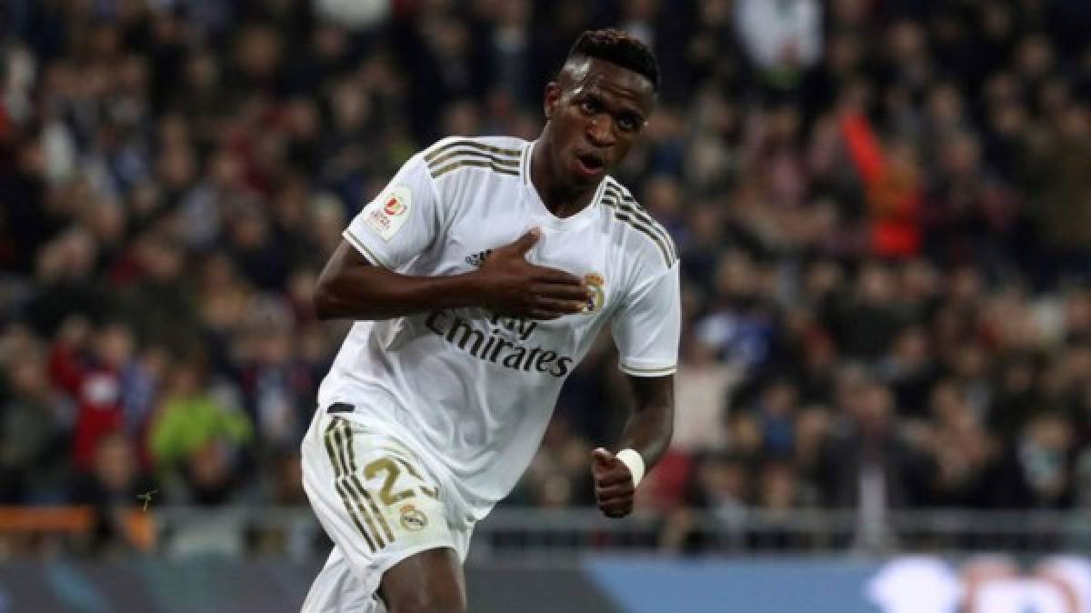 Vinícius Júnior:Aunque parezca muy complicada su salida, en España no la descartan luego de que el brasileño no vio acción ante el Manchester City. Se menciona que el PSG lo pretende.