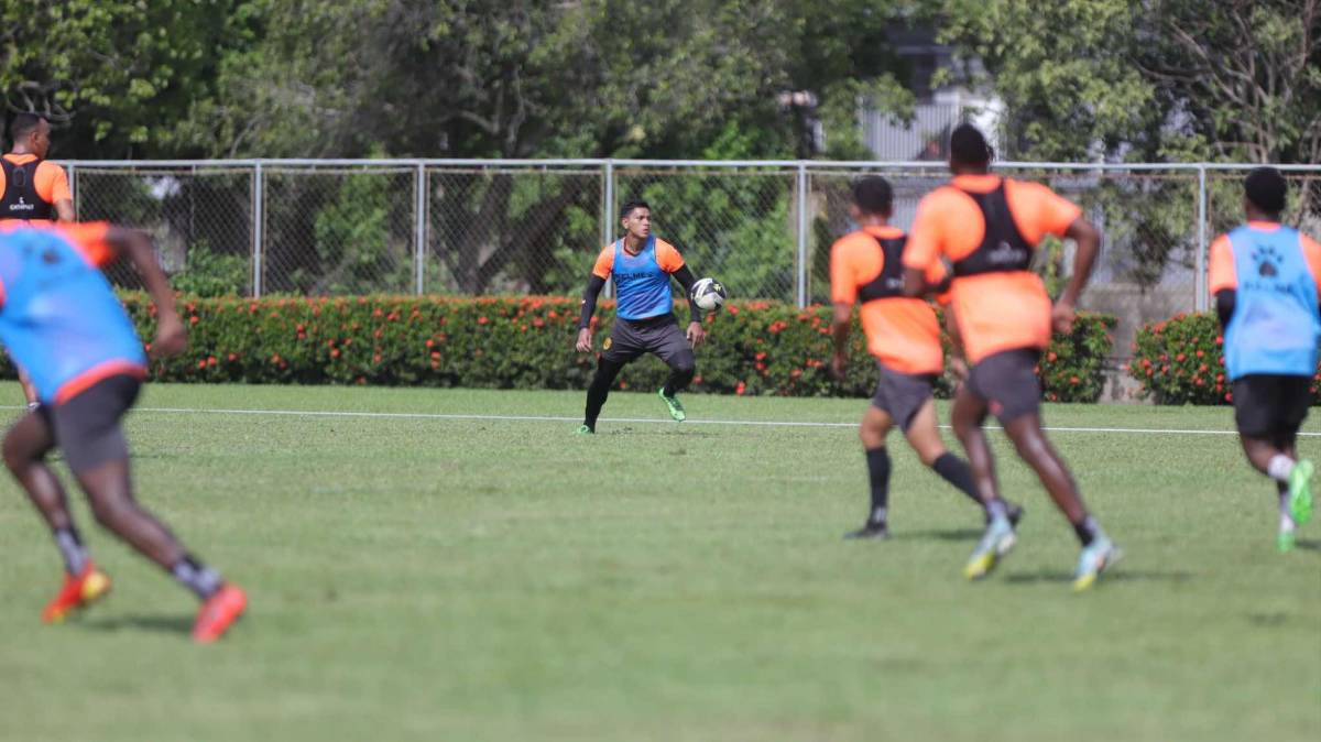 Bryan Moya en el entrenamiento de este martes.