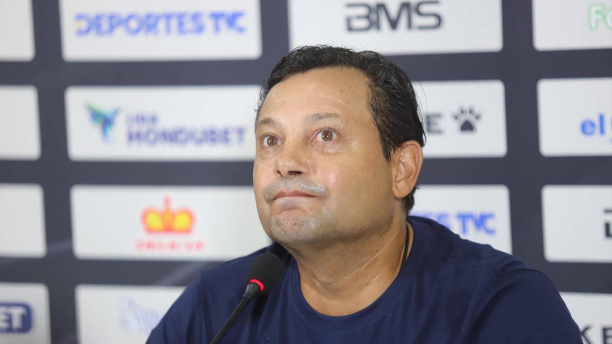 Jeaustin Campos habla del arbitraje ante Génesis; ¿cuándo jugará Acosta?