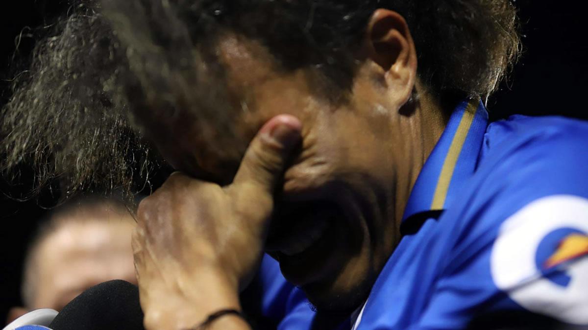 ‘Rambo‘ de León llorando en su partido de despedida.
