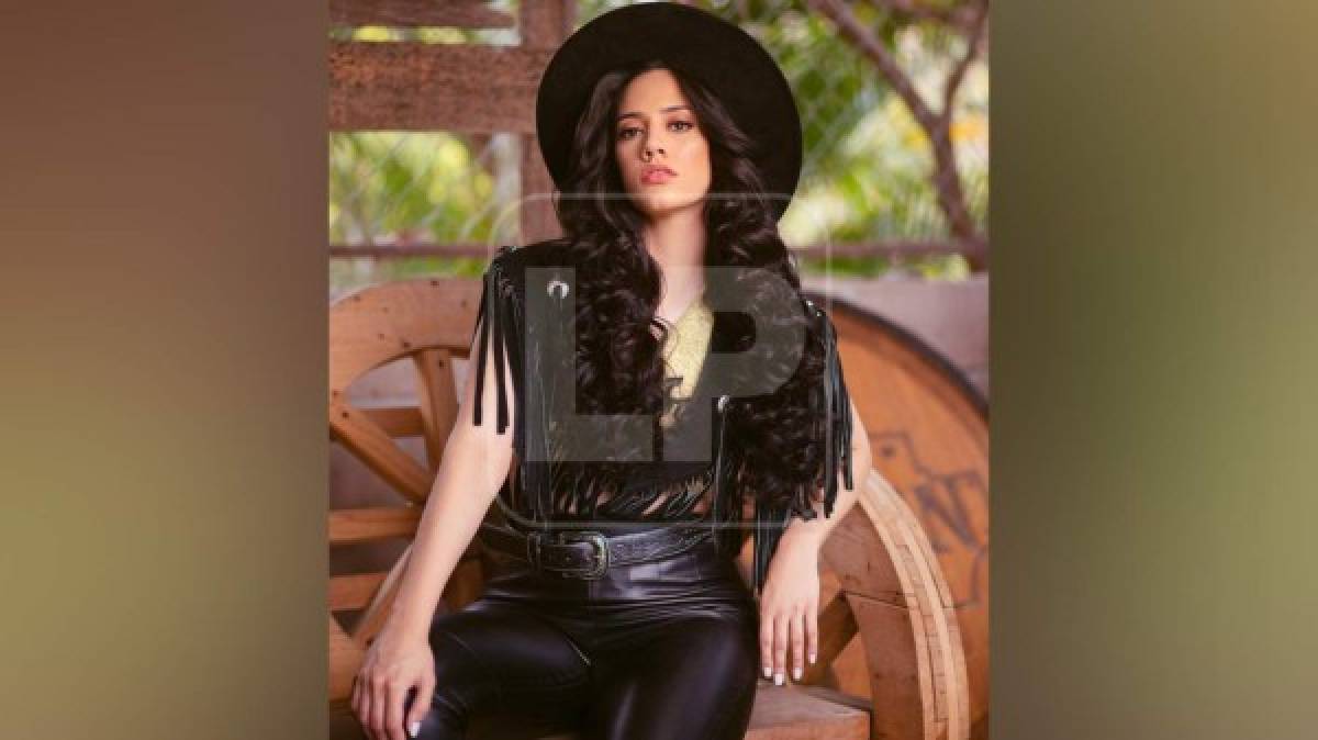 Cecilia Rossell (25), quien representa a Honduras en el Miss Universo 2021, fue retratada por un equipo especial en su natal Copán Ruinas. Las hermosas postales las compartió en Exclusiva con Diario La Prensa. <br/>