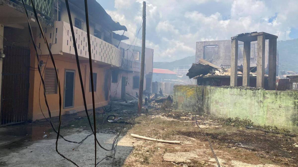 Guanaja en llamas: las impactantes imágenes del destructor incendio