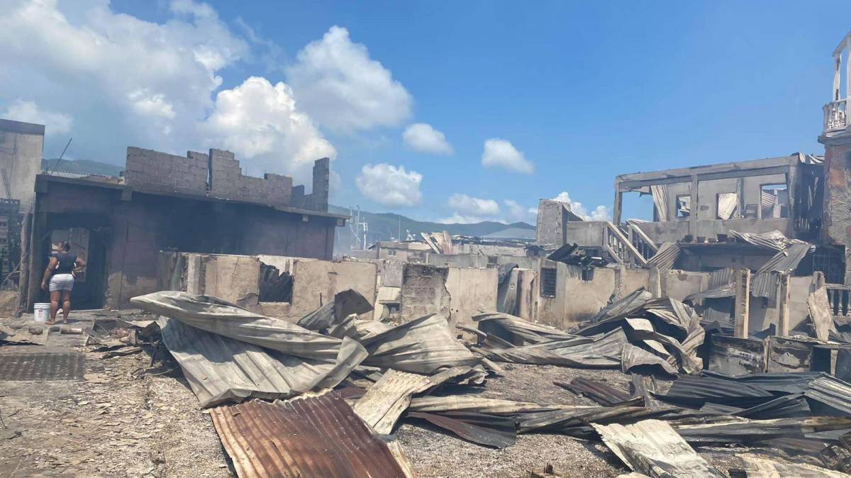 Guanaja en llamas: las impactantes imágenes del destructor incendio