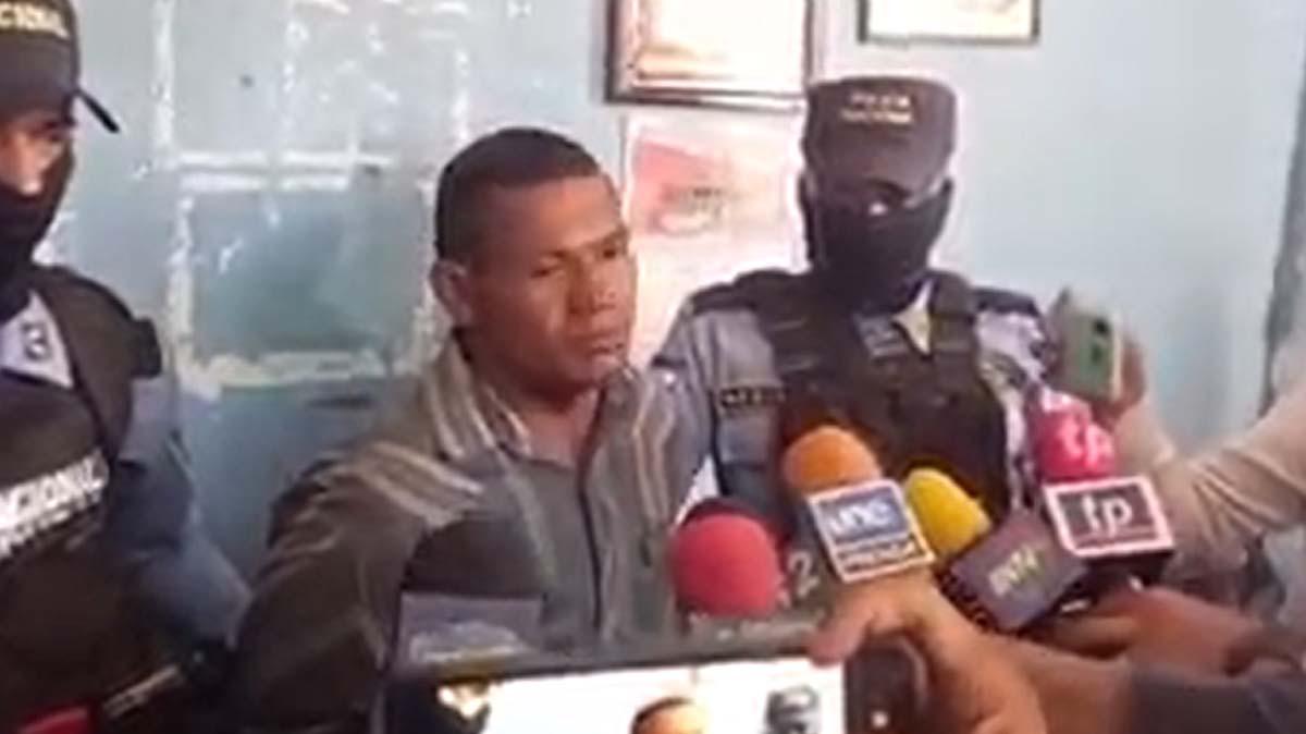 Enrique Aníbal Hernández después de ser detenido.