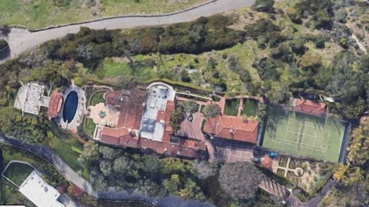 Esta es la tercera casa en Los Ángeles de LeBron James, donde vive desde que fichó por los Lakers.