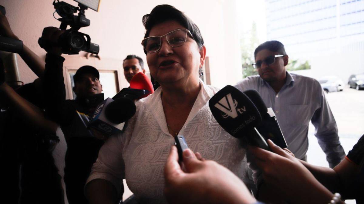 Así fue la llegada de ministros a Casa Presidencial en sesión clave