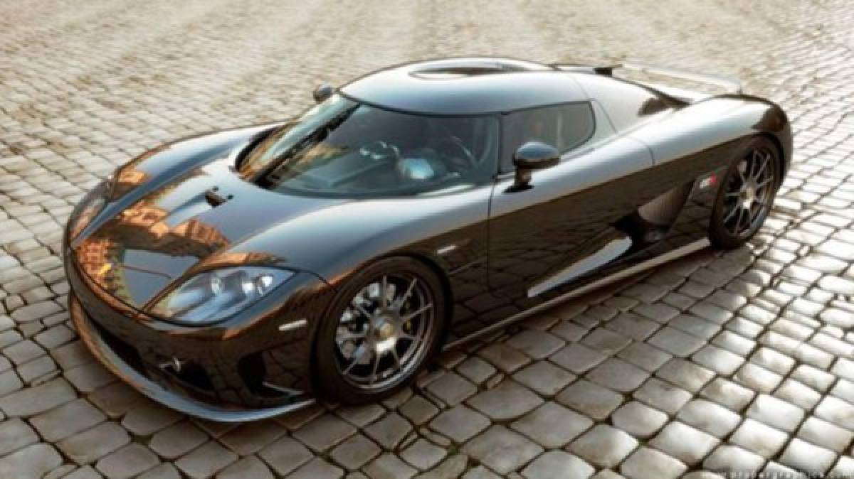 Koenigsegg CCX – 391.000 euros.