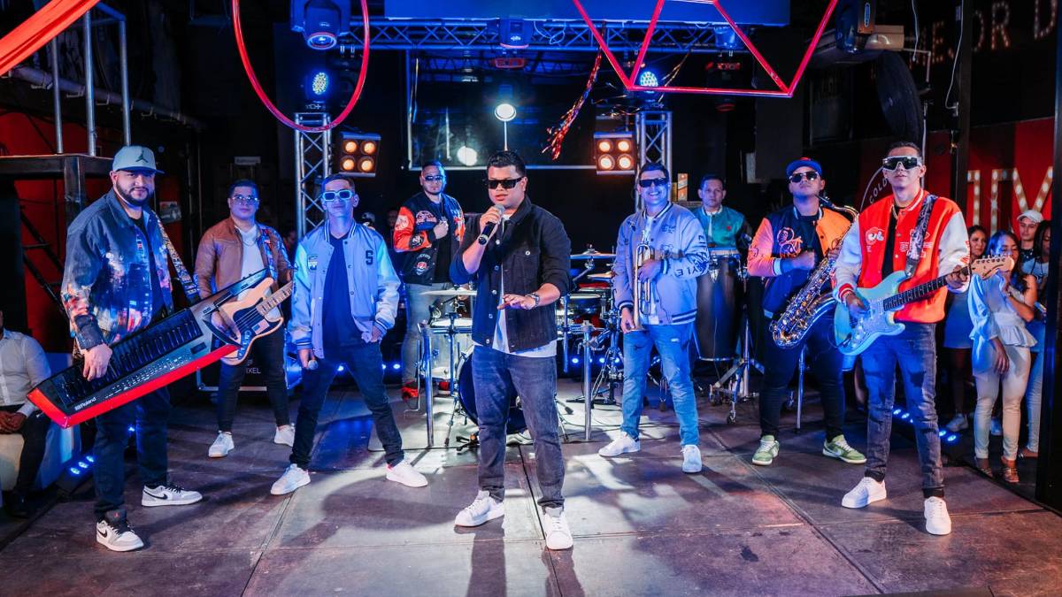 La Versátil empodera a las mujeres con “Las mujeres ya no llorar”