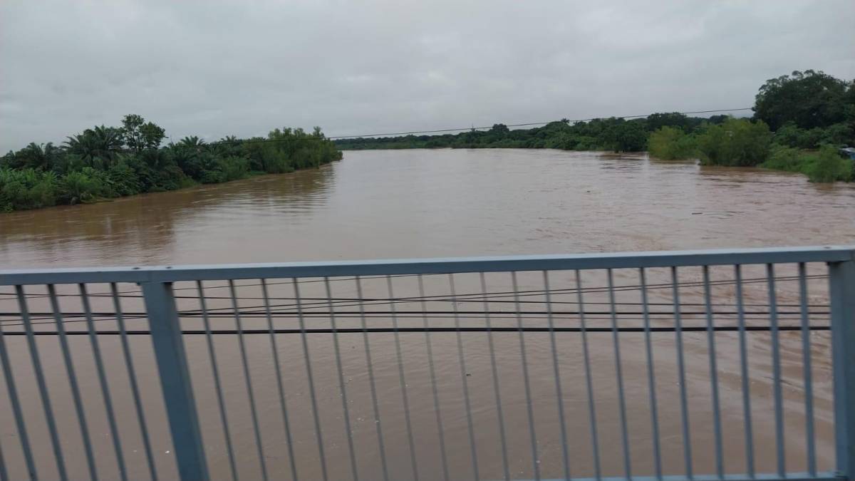 El puente de La Amistad sobre el río Ulúa en El Progreso, Yoro.