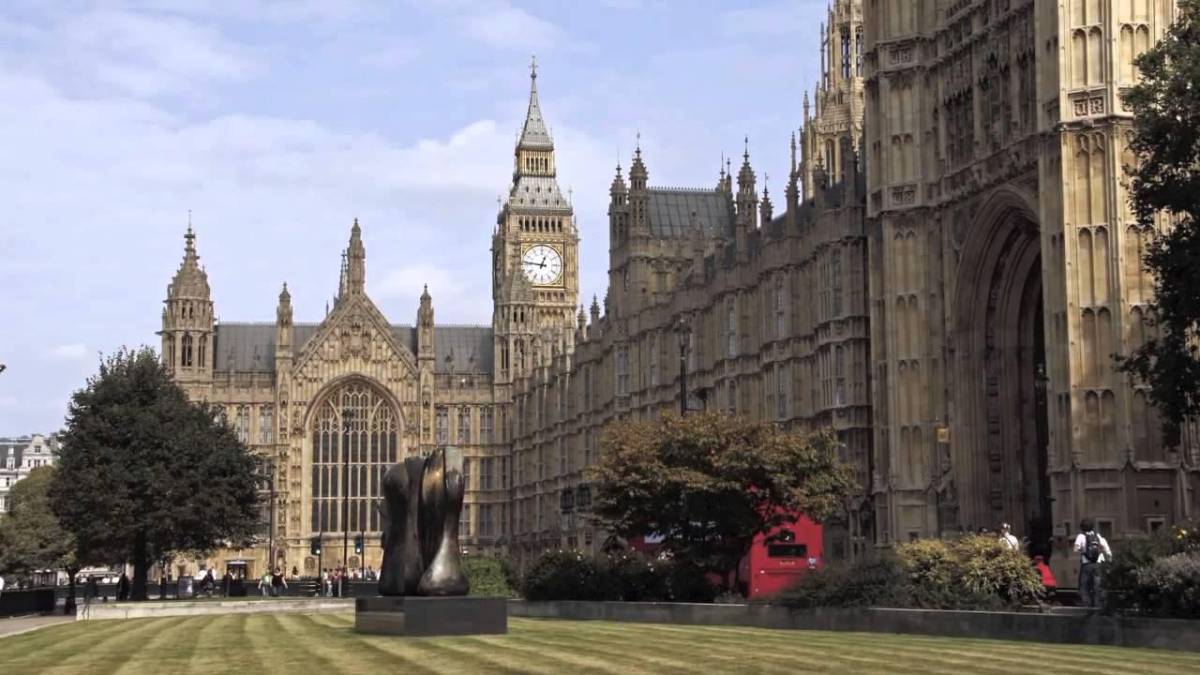 La reina permanecerá tres días en el Palacio de Westminster, mientras el gobierno se enfrasca en la planificación del funeral.