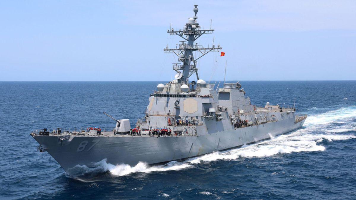 Lanzan misiles cerca de barcos de USA en el mar rojo