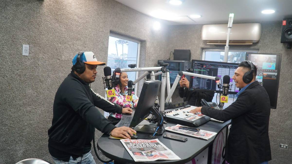 Compartiendo en el programa La Gozadera.