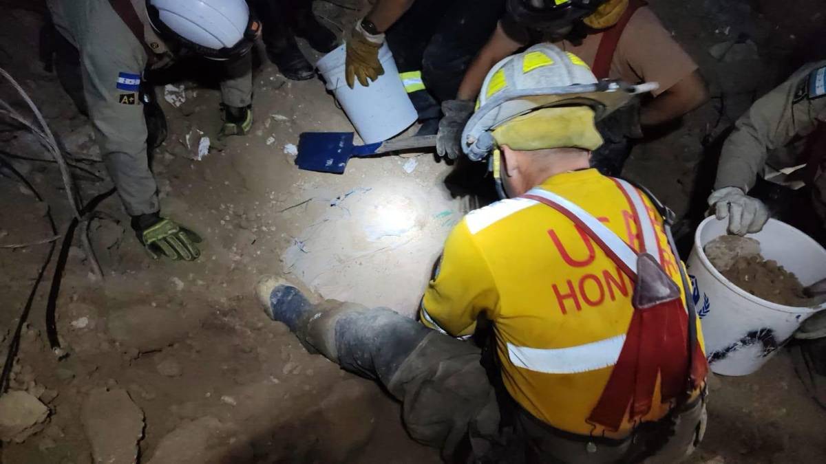 Así hallaron a Claudia Suyapa Garay, víctima soterrada por derrumbe en Tegucigalpa