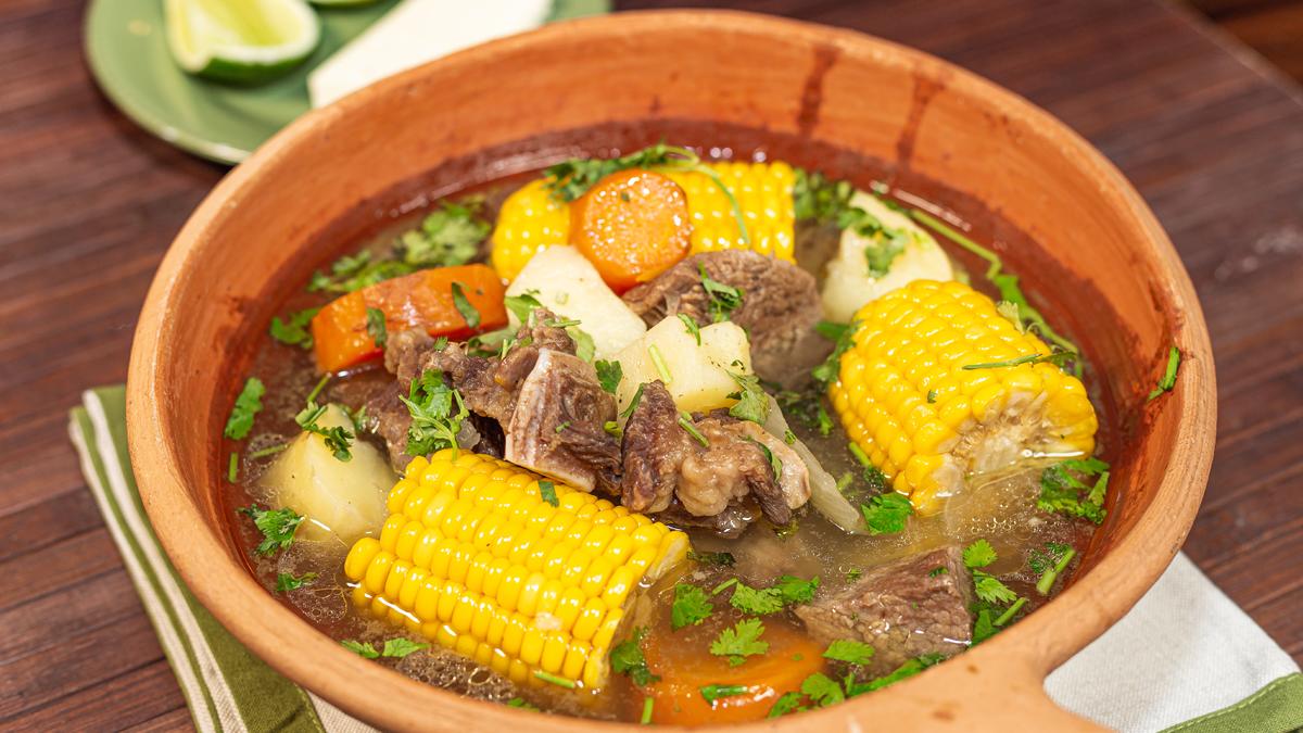 La sopa de olla es una de las que más disfrutan los hondureños.