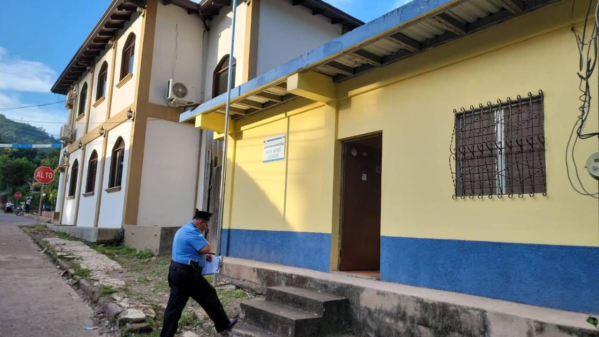 Dentro de posta hallan sin vida a hombre que había sido detenido