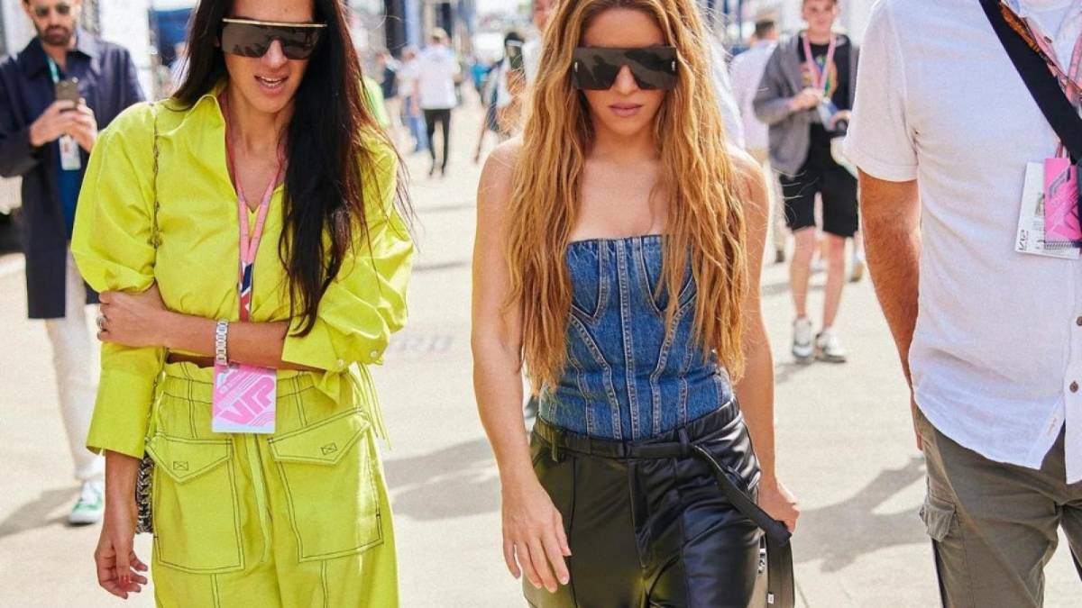 Shakira y sus colaboraciones con diseñadores de moda: un recorrido visual