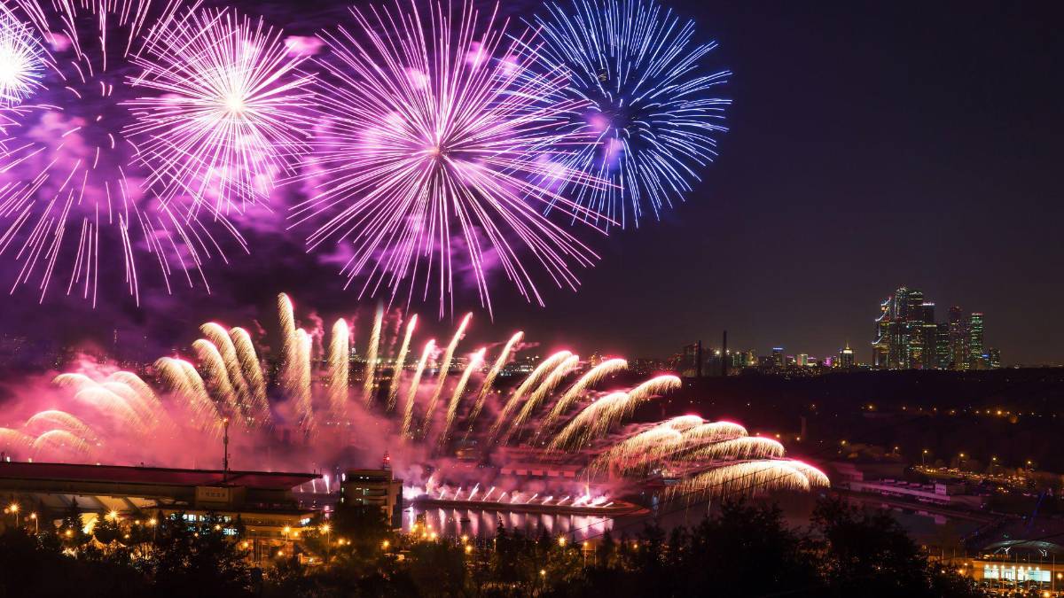 ¿Hemos celebrado mal toda la vida? La Tierra no cambia de año el 31 de diciembre a las 00:00