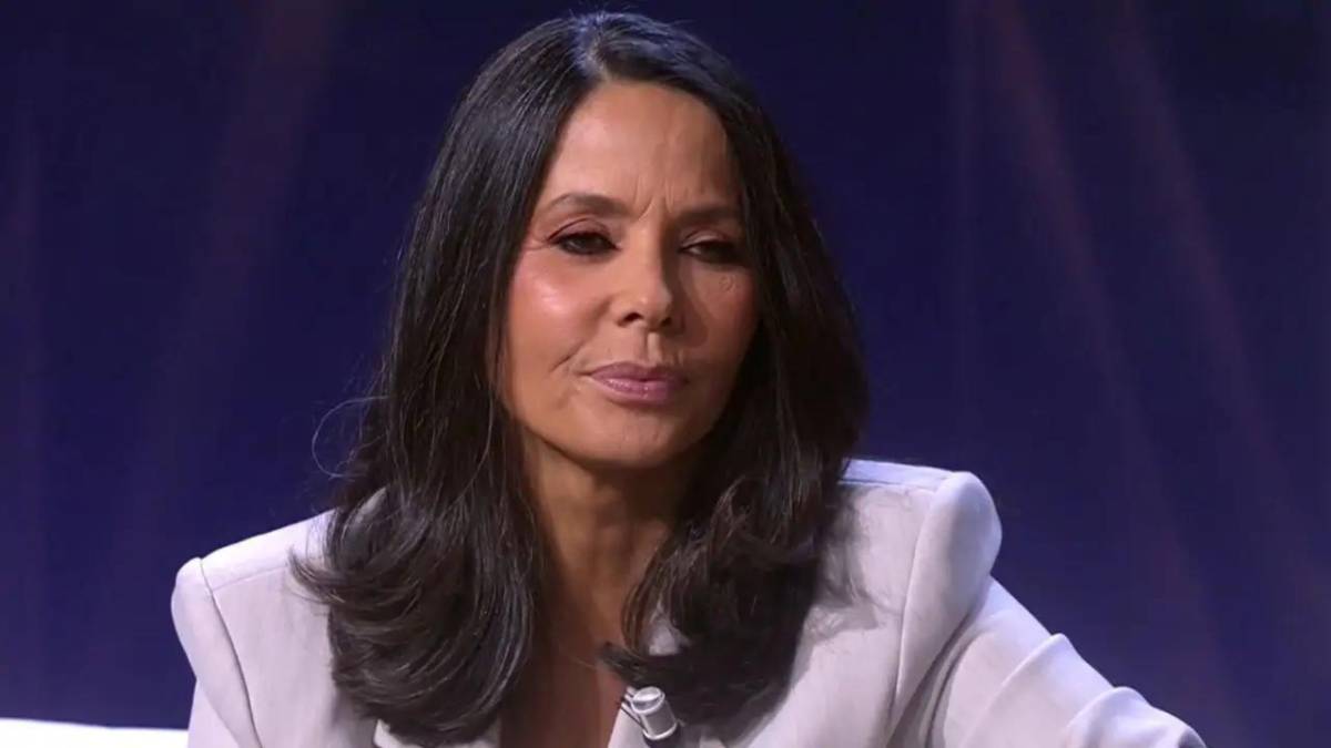 La expareja de Julio Iglesias pasa de víctima a defensora