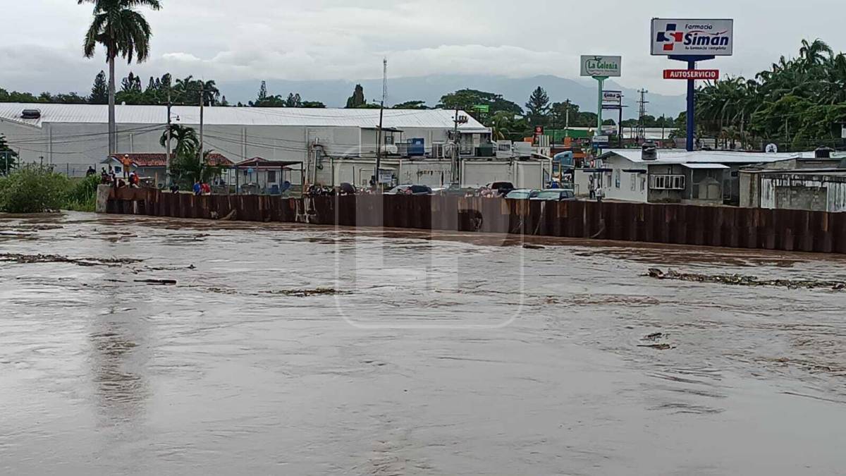 Ante la emergencia por lluvias, la presidenta Xiomara Castro convocó una reunión para hoy a todos los actores del Sistema Nacional de Gestión de Riesgos (Sinager) para tratar el tema de la emergencia por las lluvias. 