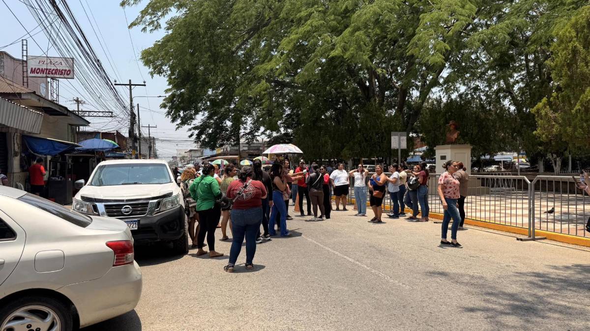 Corren del parque a emprendedora hondureña, alquila local y se lo cierran
