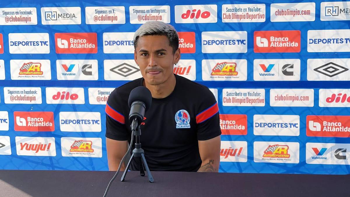Andy Nájar en conferencia de prensa previo al juego ante el Victoria.