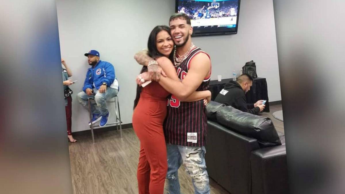 Jliany y su famoso hermano Anuel.