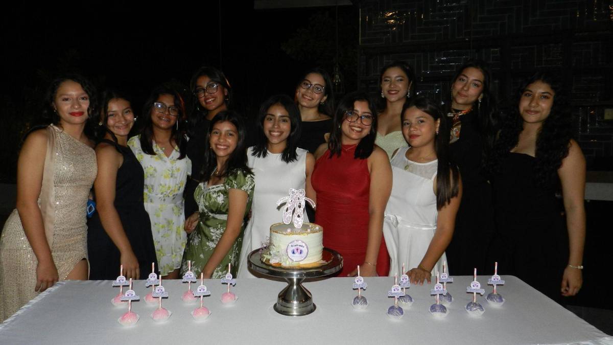 Bailarinas celebran su debut en puntas en emotiva cena de  Academia Paso a Paso