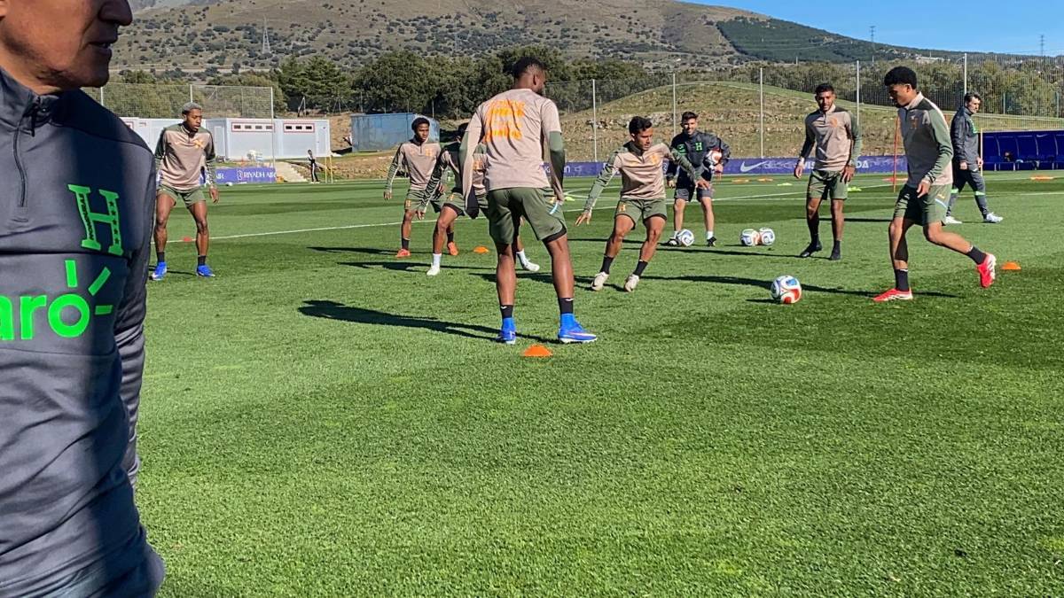Honduras afina detalles: cuarto entreno en España y recibe visita especial