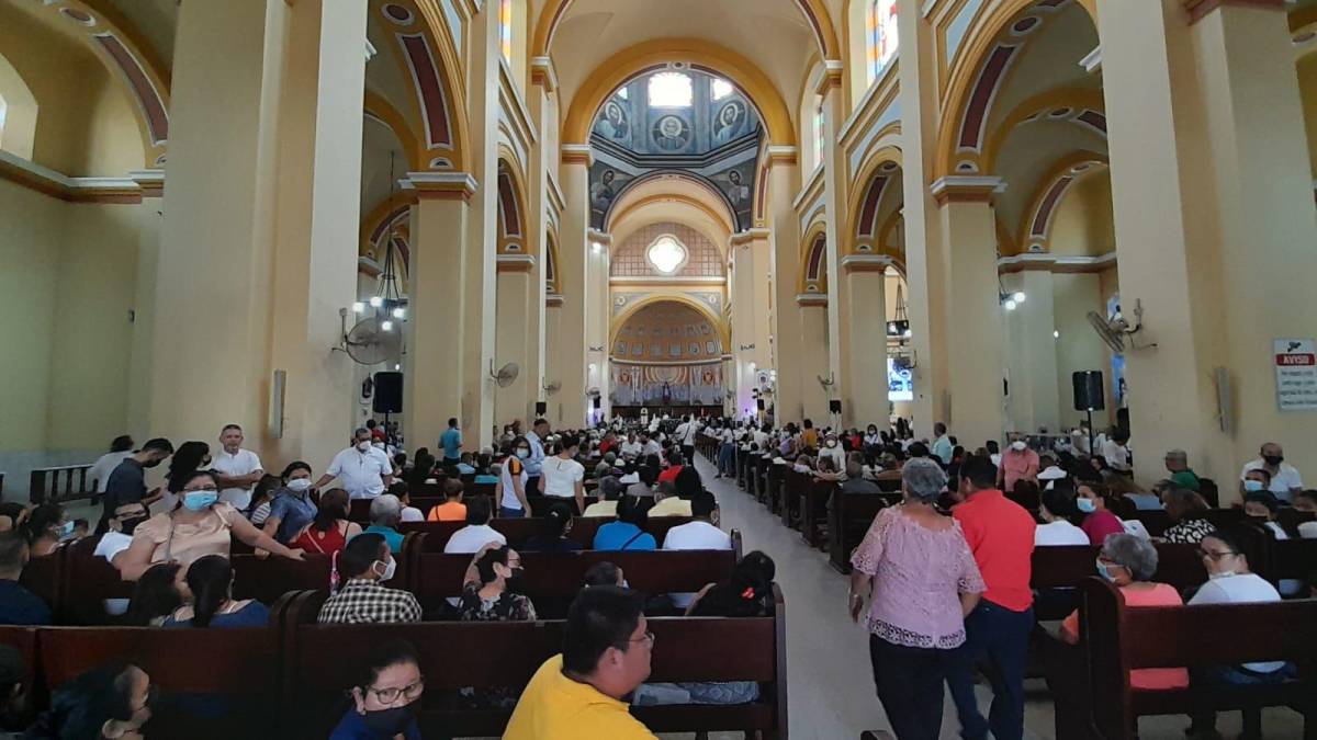 Así se vive la toma de posesión del nuevo arzobispo de San Pedro Sula