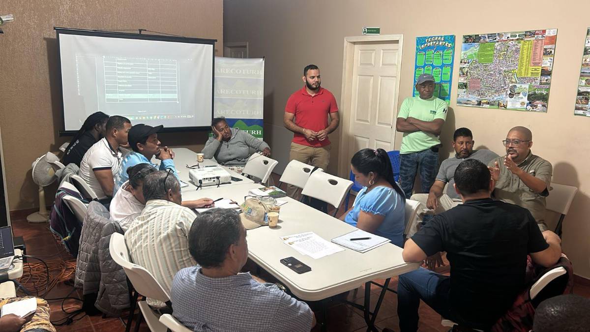 La Mesa Regional de Pescadores Artesanales del Paisaje Marino de Atlántida se reunió este martes para analizar los logros y retos para el próximo año.