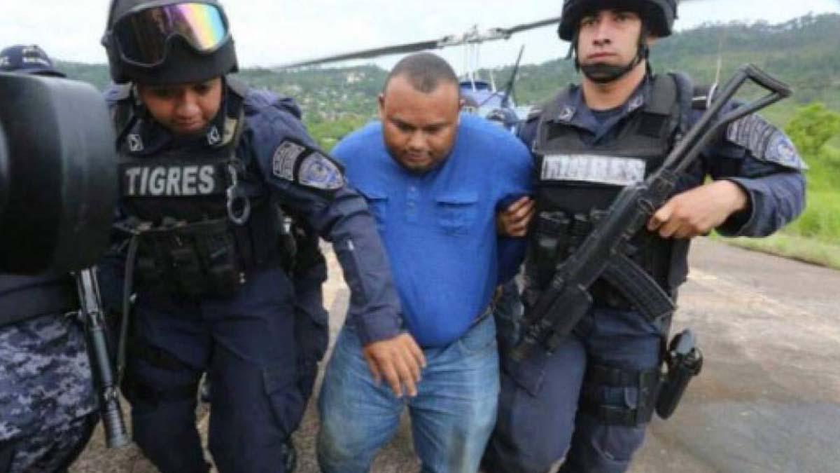 Noé Montes Bobadilla cuando fue capturado por la Policía.